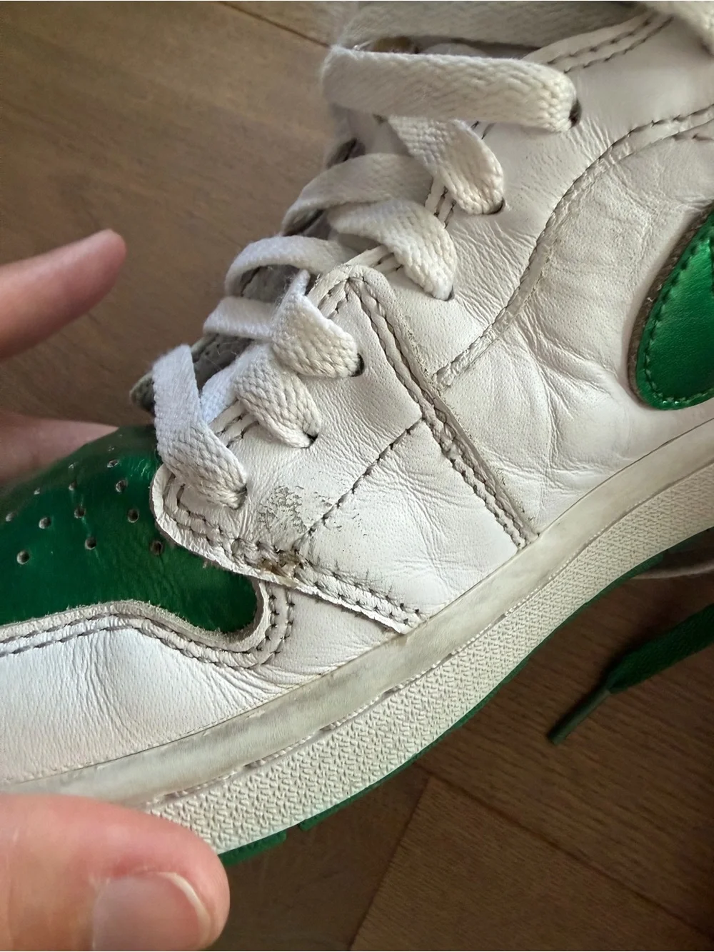 Nike men’s golf White and Metallic Green High-Top Jordan 1’s